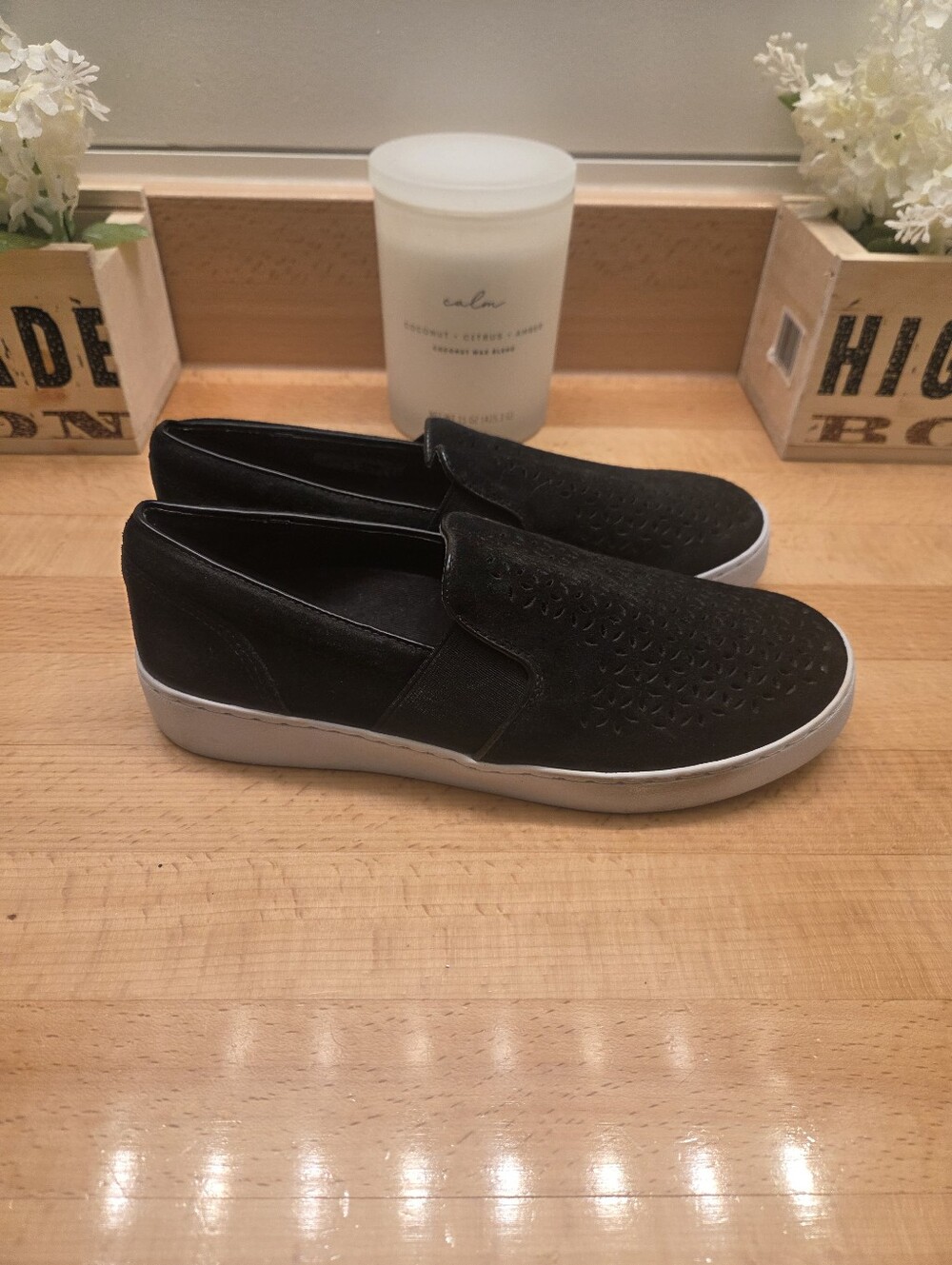Vionic Kani Slip-on Sneakers Black Perforated Suede Women's Size 7.5